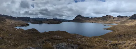 Osohuayco shoreline panorama.