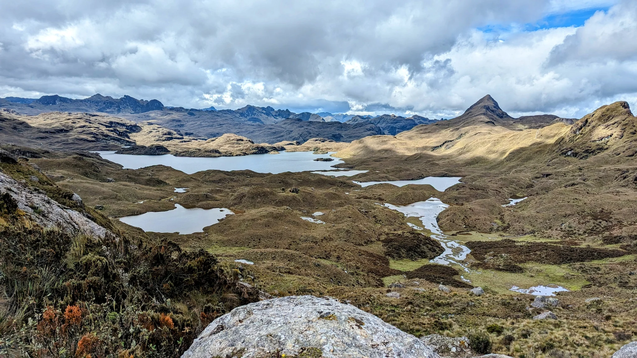 Cluster of highland lakes.