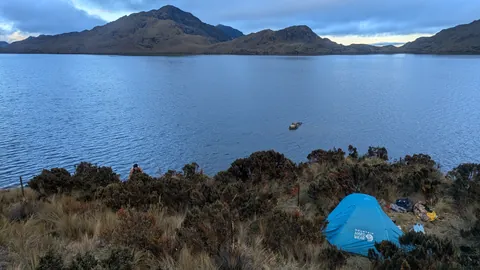 Blue tent on the Lagartococha shore.